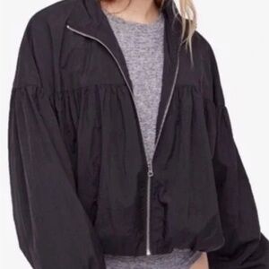 NWT Free People Balloon bomber jacket. 2 front zip pockets FULL ZIP